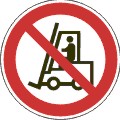 Запрещается движение средств напольного транспорта